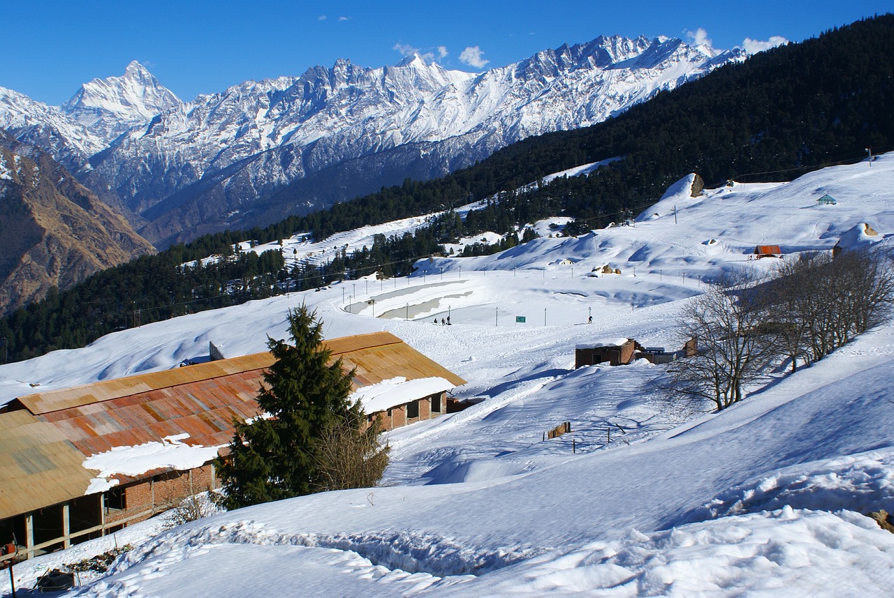 auli one of the best places to visit in uttarakhand