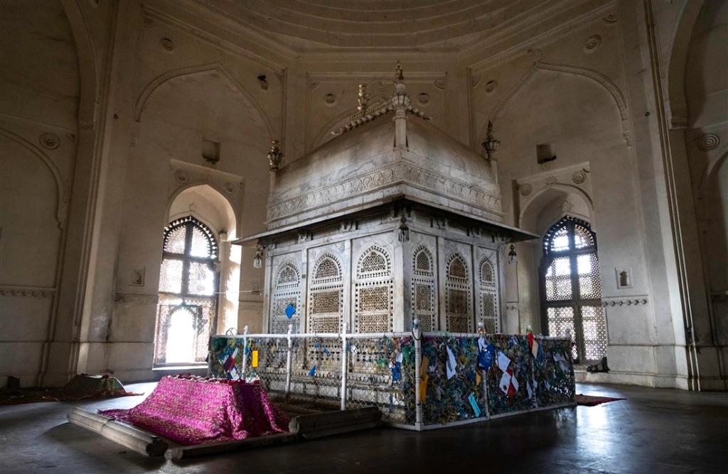 tomb of mohammad ghaus