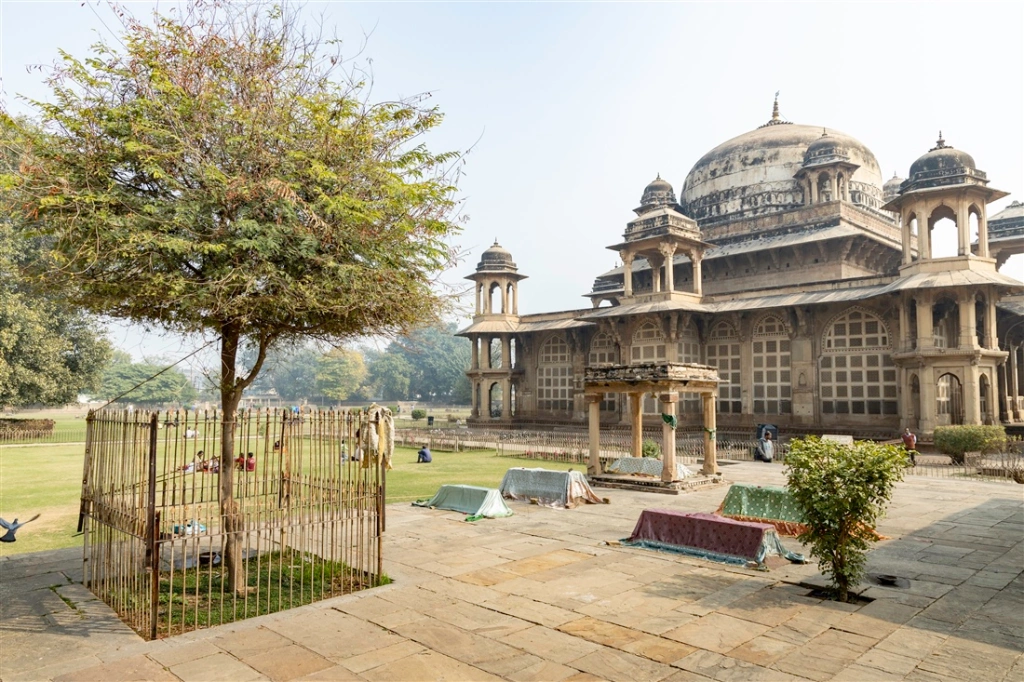 tansen tomb gwalior Top 10 tourist places to visit  in gwalior 